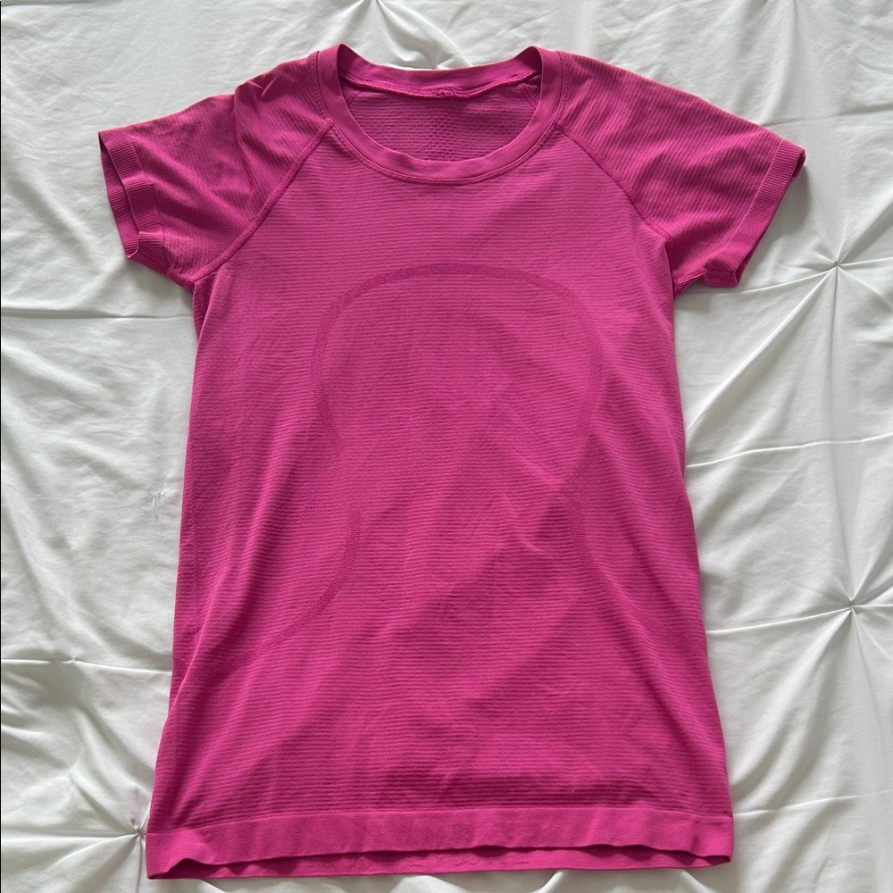Lululemon women's Pink Short Sleeve Top